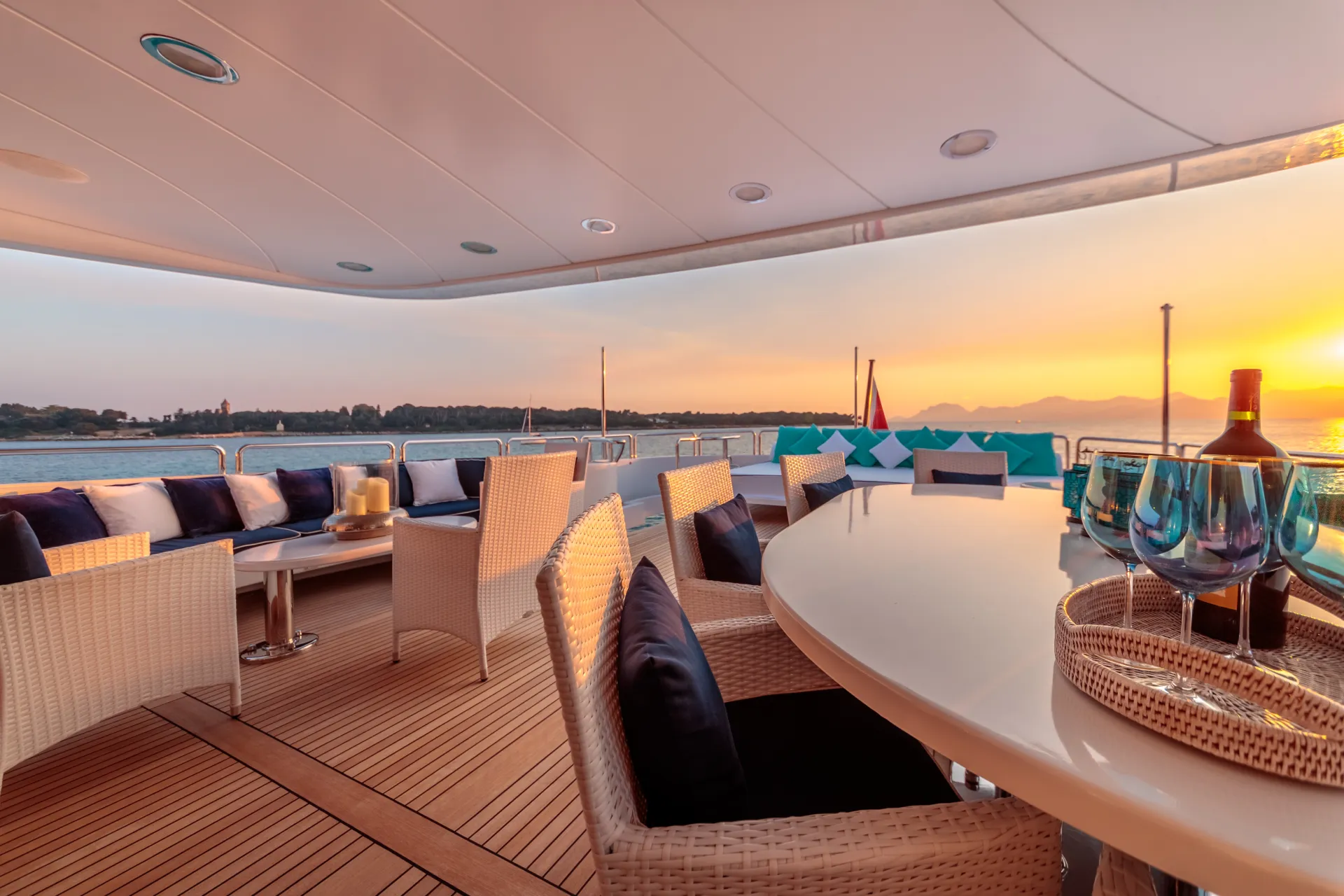 beautiful-shot-from-the-yacht-of-tables-and-chairs-2025-02-09-18-11-05-utc.webp